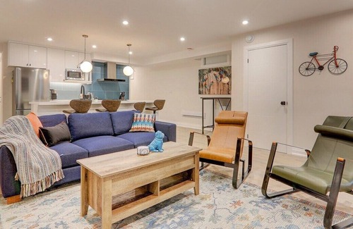 Midtown Toronto Apartment | Sleek and Stylish Suite in The Annex