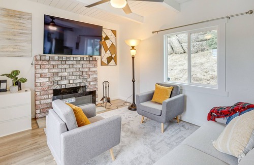 Arrowbear Lake Cabin | Sleek Arrowbear Lake Cabin w/ Mountain Views!