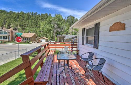 Deadwood Apartment | Sleek Deadwood Getaway Less Than 1 Mi to Downtown!