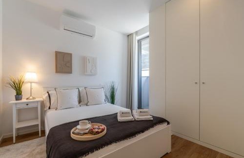 Leca da Palmeira Apartment | Sleek & Modern Flat w/Private Garage by HostWise