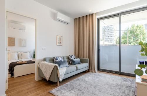 Leca da Palmeira Apartment | Sleek & Modern Flat w/Private Garage by HostWise