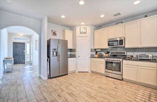 Cibolo House | Sleek Schertz House w/Private Pool & Spa