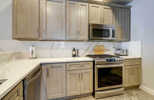 McCormick Ranch Condo | Sleek Scottsdale Condo: Balcony + Resort Amenities