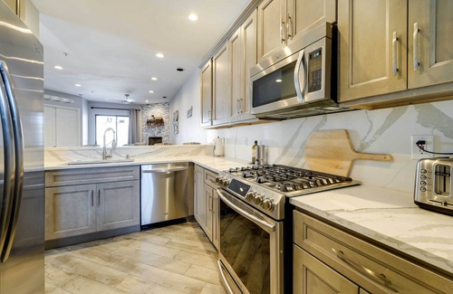 McCormick Ranch Condo | Sleek Scottsdale Condo: Balcony + Resort Amenities