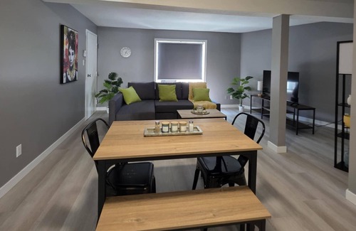 Cornwall Apartment | Sleek & Stylish 2 bedroom unit