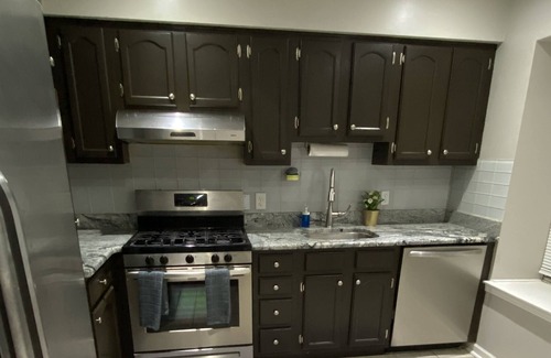 Union Condo | Sleek & Stylish Home close to NYC