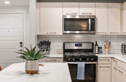 Downtown Salt Lake City Apartment | Sleek & Stylish Salt Lake City APT! Prime Loc