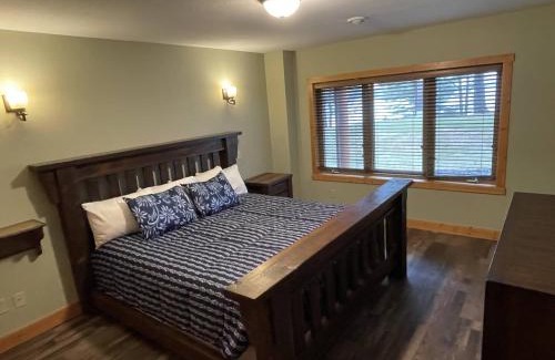 McGregor House | Sleep 12-big Sandy Lodge Resort-lakefront-luxury
