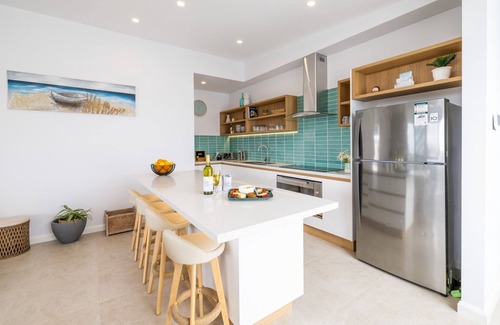 Bogangar Apartment | Sleep 29 in the heart of Cabarita Beach, gateway to the Tweed Coast and Valley.