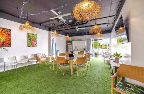Bogangar Apartment | Sleep 29 in the heart of Cabarita Beach, gateway to the Tweed Coast and Valley.