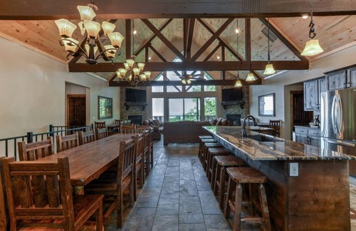 Indian Point House | Sleep 36 - 16 King Beds - Indoor Pool - 3 min to SDC! -Vanessa's Vacation Homes