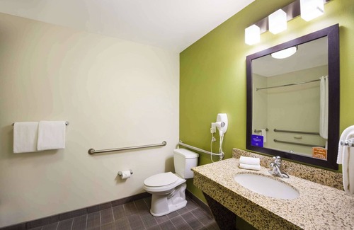 Colby Hotel | Sleep Inn And Suites Colby