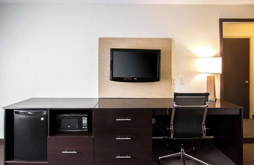 Haysville Hotel | Sleep Inn And Suites Haysville