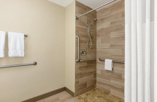 Columbus Hotel | Sleep Inn & Suites Columbus near Fort Benning