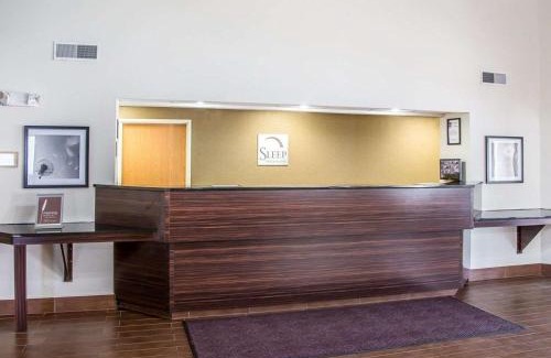 Quad Cities Hotel | Sleep Inn & Suites Davenport - Quad Cities