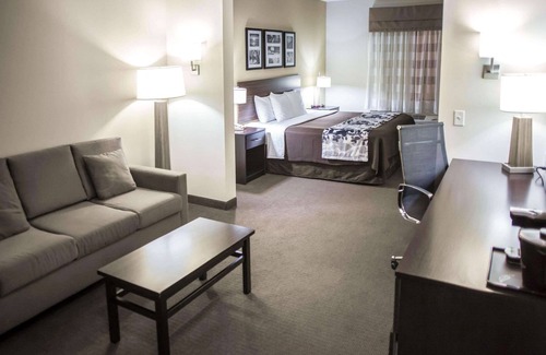 Liberty Hotel | Sleep Inn & Suites Indoor Waterpark