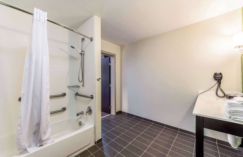 Pleasanton Hotel | Sleep Inn & Suites Jourdanton - Pleasanton