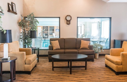 Toledo Hotel | Sleep Inn & Suites Oregon - Toledo