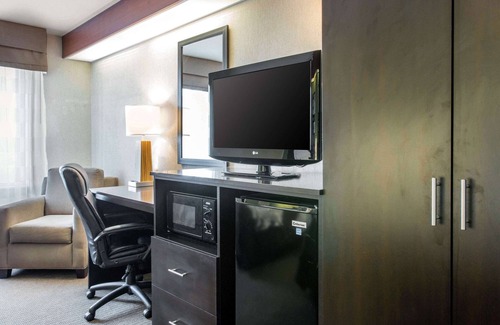Toledo Hotel | Sleep Inn & Suites Oregon - Toledo