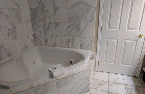 Toledo Hotel | Sleep Inn & Suites Oregon - Toledo