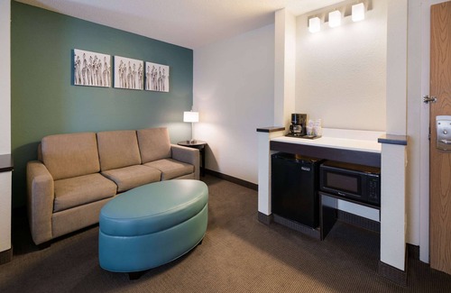 Gypsum Hotel | Sleep Inn & Suites Port Clinton