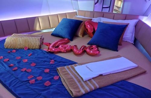 Campanha Boat Rental | SLEEPBOAT LuxLife Yatch