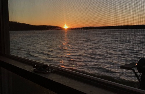 Maple City Cottage | Sleeping Bear Dunes Pet Friendly Cottage on the Lake