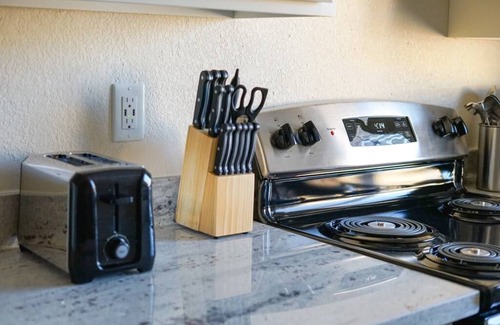 Oklahoma City Apartment | Sleepover: Airy 1BD/1BA + Gym - OKCn
