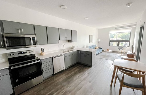 West Des Moines Apartment | Sleepover: Dashing 1BD/1BA - Des Moinesn