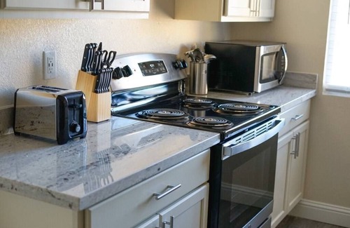 Oklahoma City Apartment | Sleepover: Dashing 1BD/1BA + Balcony - OKCn