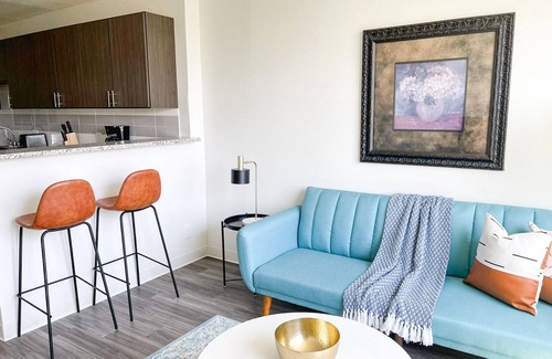 Avondale Apartment | Sleepover: Elegant 1BD/1BA + Gym - Cincinnatin