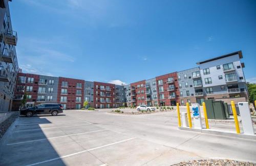 Des Moines Apartment | Sleepover Iconic Des Moines Apartments