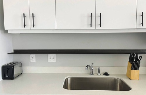Downtown Omaha Apartment | Sleepover: Relaxing 1BD/1BA + Gym - Downtown Omahan