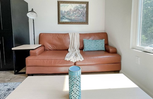 Bowling Green Apartment | Sleepover: Sleek 1BD/1BA - Bowling Green