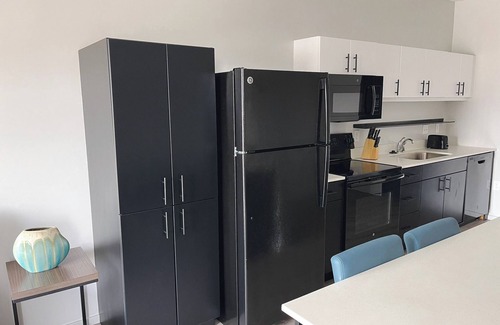 Downtown Omaha Apartment | Sleepover: Spotless 1BD/1BA + Gym - Downtown Omahan