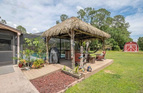 Westchase House | Sleeps 10 / pet friendly/pool/plus game room