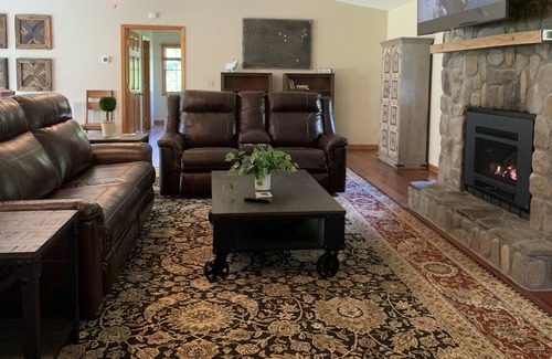Waynesville House | Sleeps 11 - Mountain Views! Enjoy watching Alpacas & Mini Horses from your deck