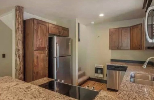 Mammoth Creek Cabin | Sleeps 11 - Spacious cabin getaway 1-mile from Panguitch Lake