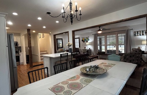 Trenton House | Sleeps 12, Pet Friendly, In-ground Pool, Close to Chattanooga!