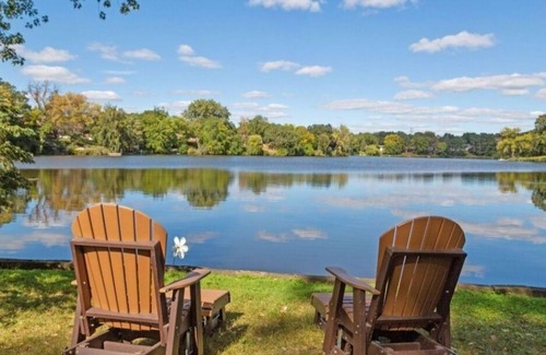 Fridley House | Sleeps 14 | Lake | Hot Tub | Paddle Boat | Kayaks |