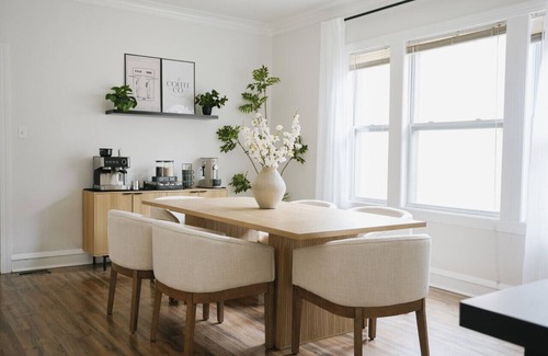 Chicago House | Sleeps 18+, 8BR Kids Room, Game Room, Gym & Theater