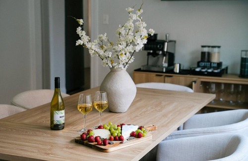 Chicago House | Sleeps 18+, 8BR Kids Room, Game Room, Gym & Theater