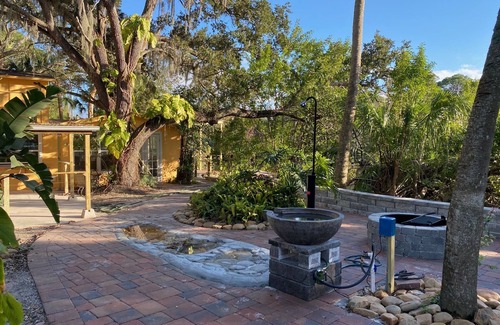 Town 'n' Country House | Sleeps 20+, 2 houses, Swim-Spa, hot tub, bachelor and party place