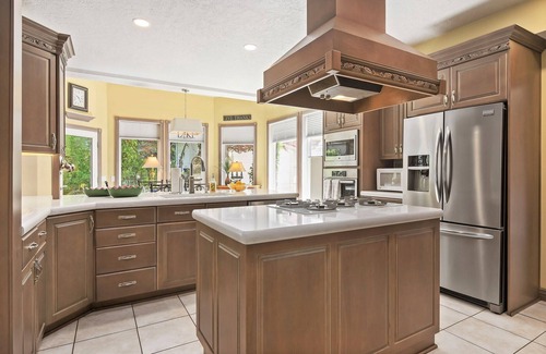 Holladay House | Sleeps 20 *Luxury Estate *A+Area *Hotub *Game Rooms * Guesthouse *