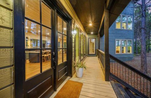 Pickens House | Sleeps 22 9 Hole Mini Golf Amenities Lake!