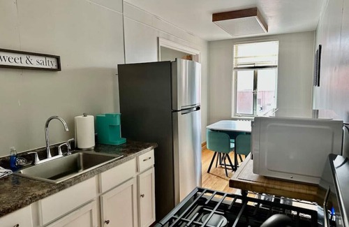 Cheyenne Apartment | Sleeps 3 in a stylish 1 bedroom apartment