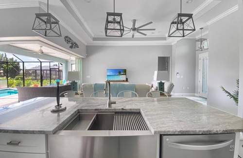Long Meadow Villa | Sleeps 6, FULL refund*, heated salt pool