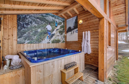 Morzine Ski Chalet | Sleeps 8-10 with Hot tub and mountain views