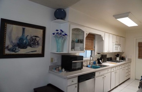 Casselberry House | Sleeps 8-3 Bedrooms 2 Full Bathroms+Gameroom your perfect vacation home!
