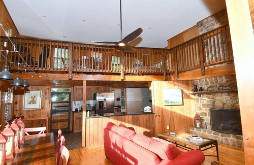 Berkeley Springs Cabin | Sleepy View Retreat - hot tub, pet friendly, pond, trail, fireplace, fire pit